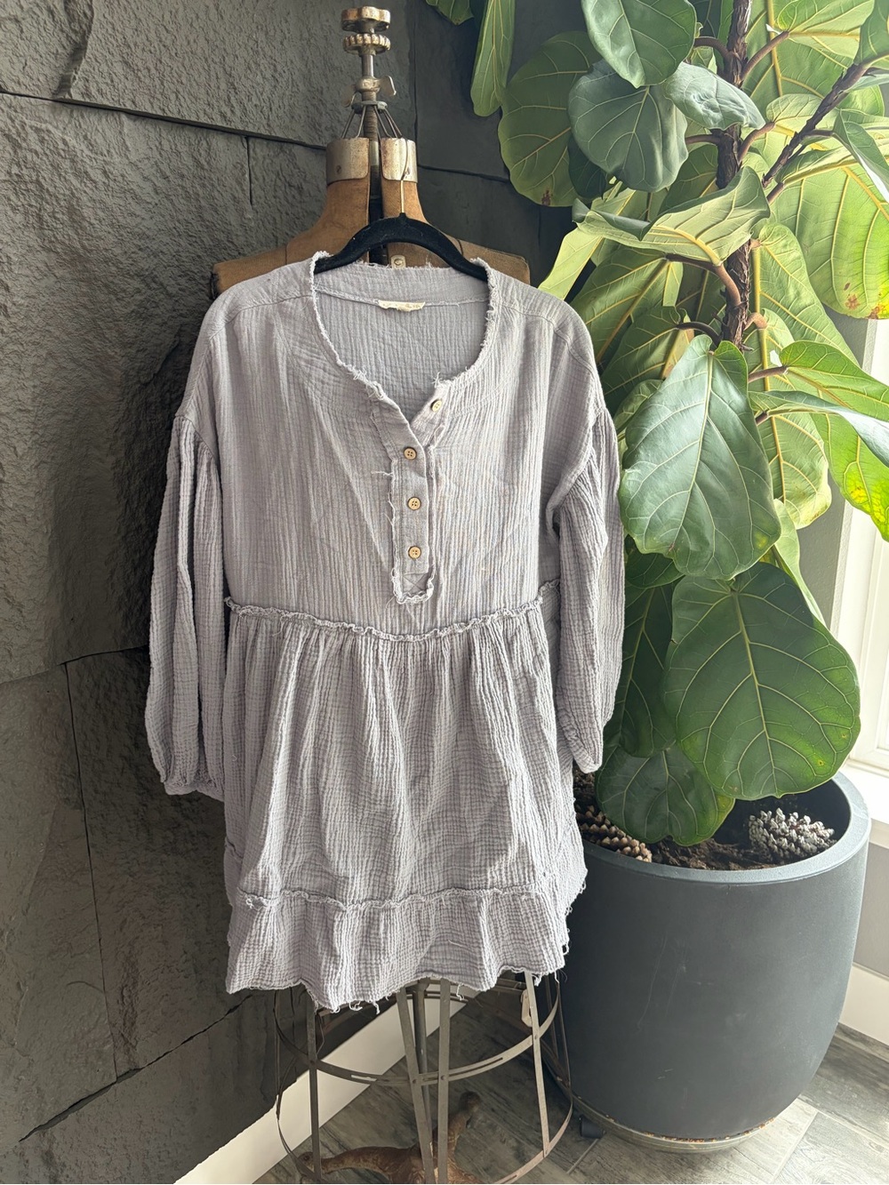 Promesa Light Gray Gauze Henley Tunic with Ruffle Hem